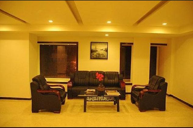 Grand Thakar Hotell Rajkot Exteriör bild